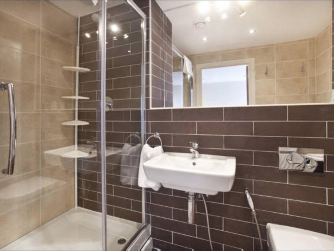 Churchill Two Bedroom Apartments With Free Parking And The Minster View Йорк Экстерьер фото