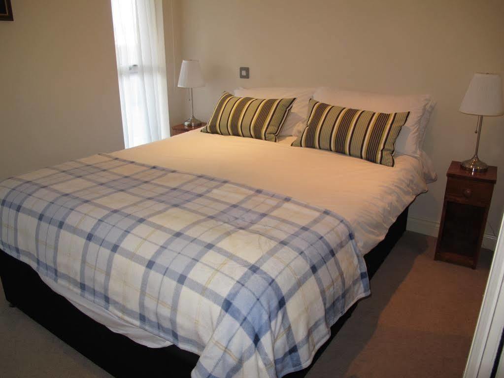 Churchill Two Bedroom Apartments With Free Parking And The Minster View Йорк Экстерьер фото